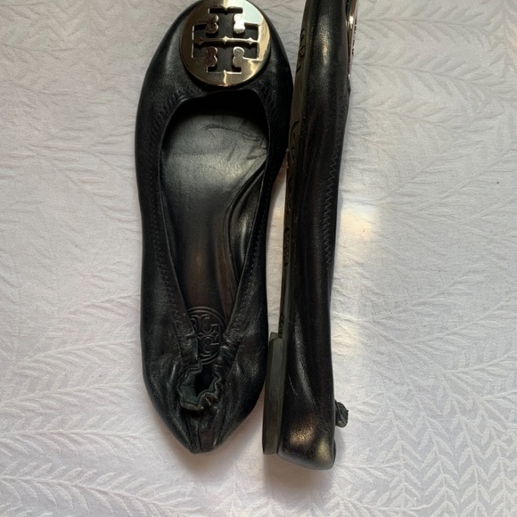 Black Hard Sole Tory Burch Flats - Picture 2 of 3